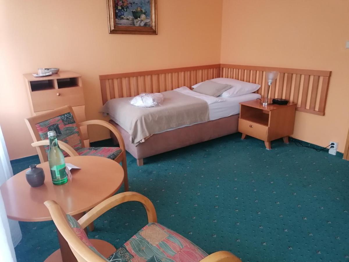 Monti Spa Františkovy Lázně Extérieur photo